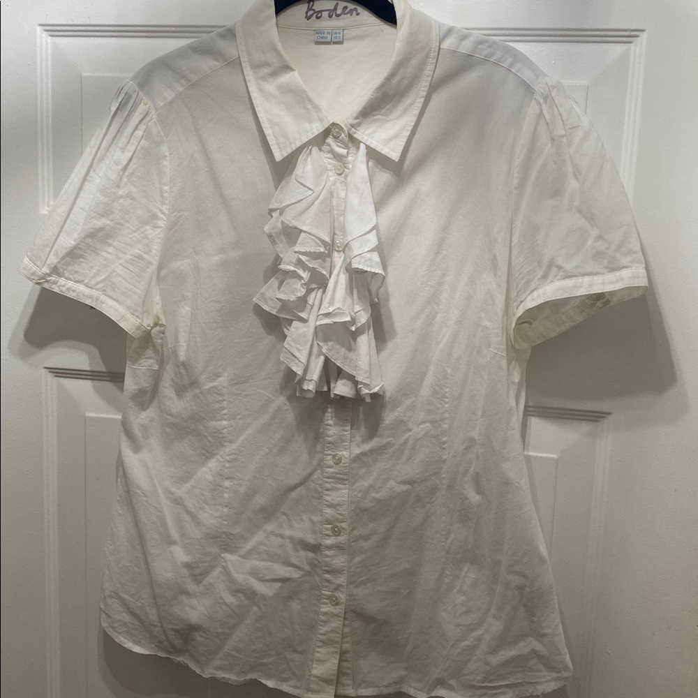 Femininely chic BODEN white blouse